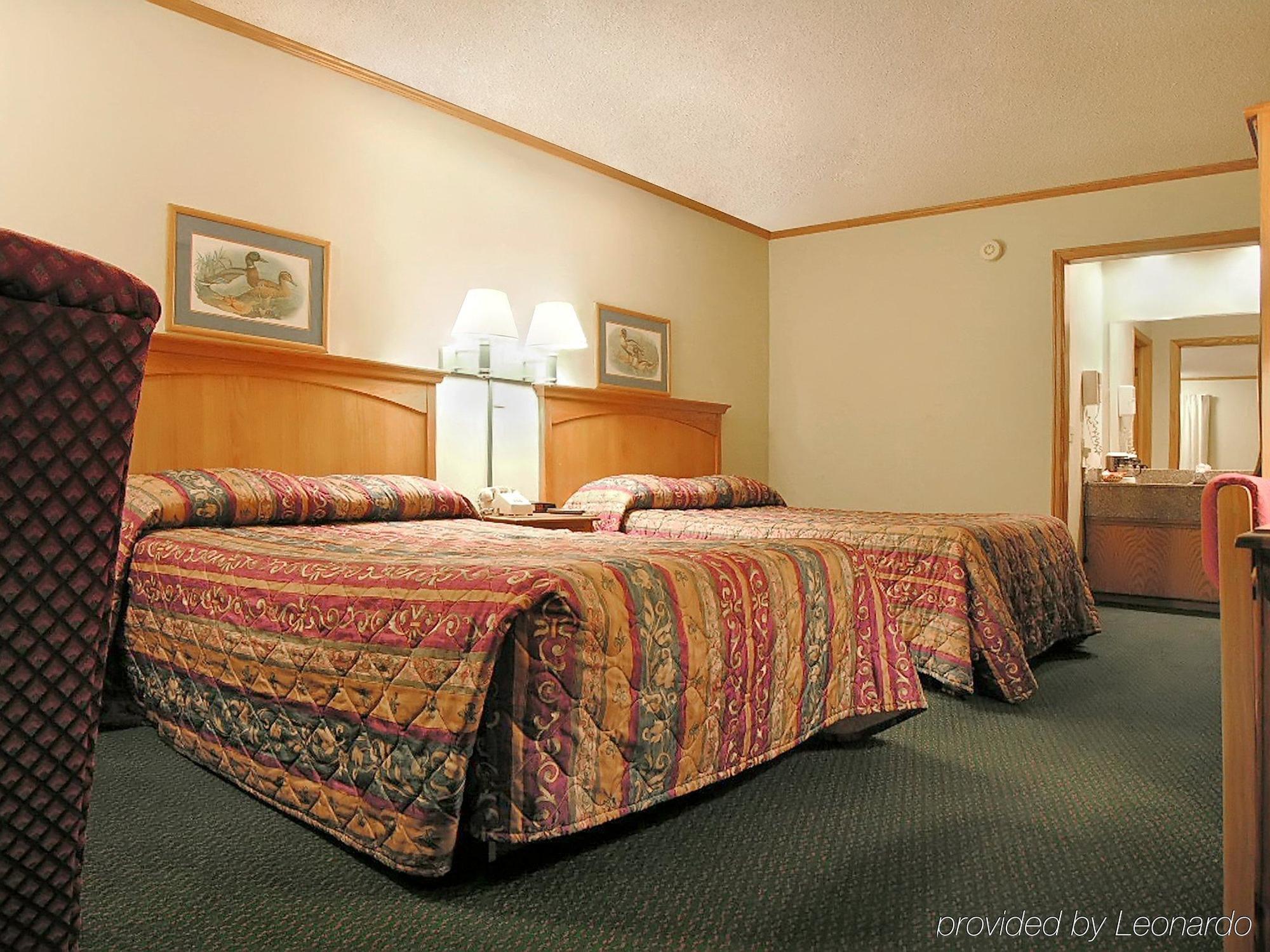 Days Inn Kansas City-Worlds Of Fun Eksteriør bilde